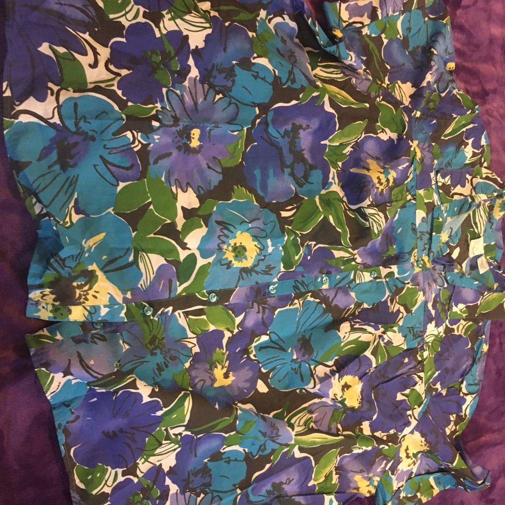 NWOT short sleeve blouse